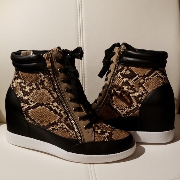 👟👠SNAKESKIN WEDGE 👟👠 - Picture 3 of 8